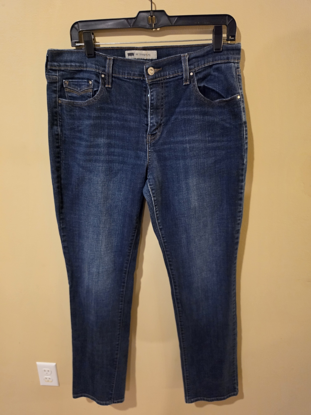 Classic Women's Dark Blue Stretch Jeans